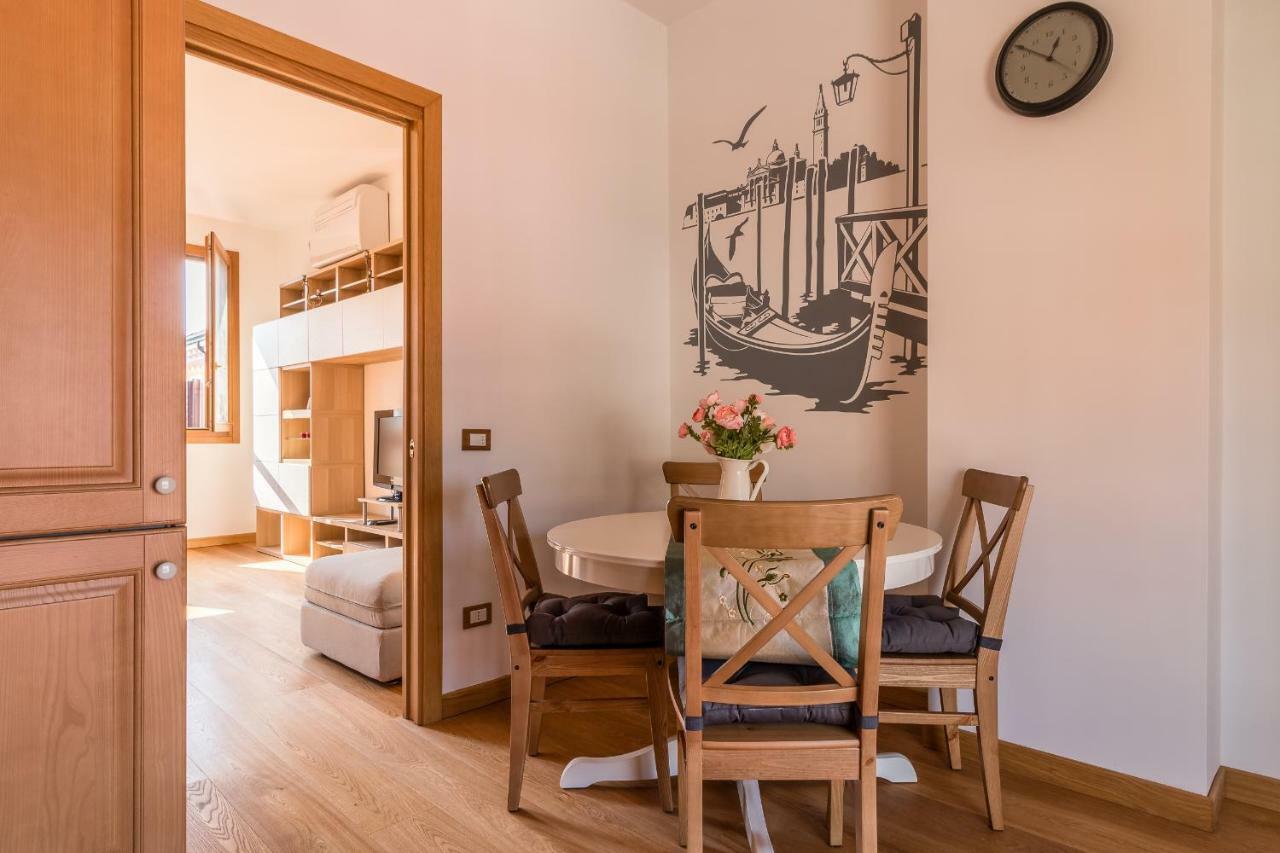Sunny Nest Canal View In Venice Chic Movida Экстерьер фото