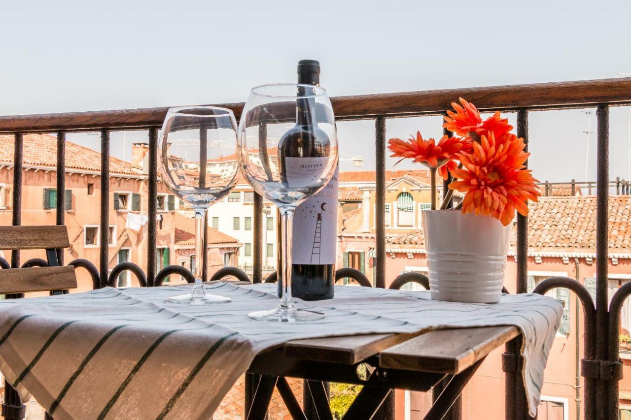 Sunny Nest Canal View In Venice Chic Movida Экстерьер фото