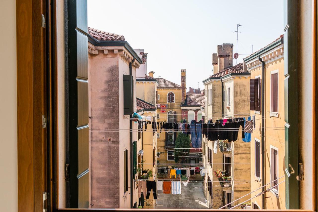 Sunny Nest Canal View In Venice Chic Movida Экстерьер фото